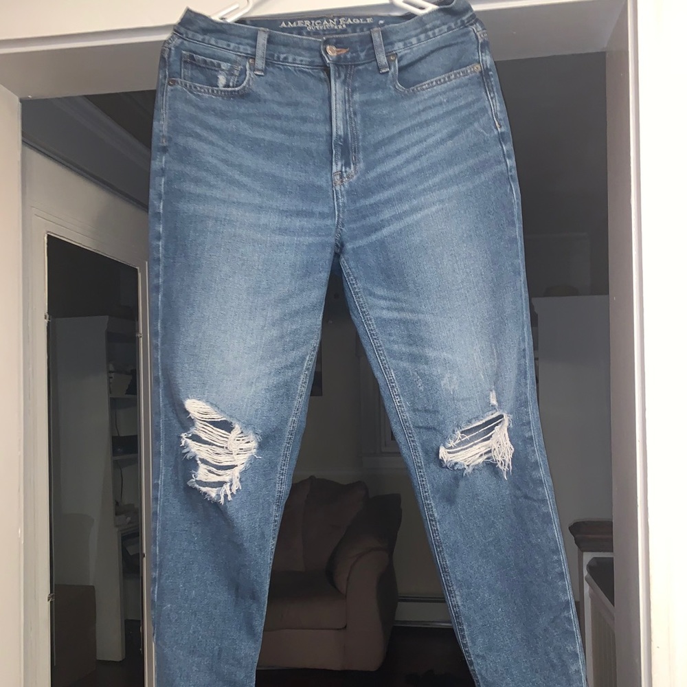 American Eagle High Waisted Mom Jeans